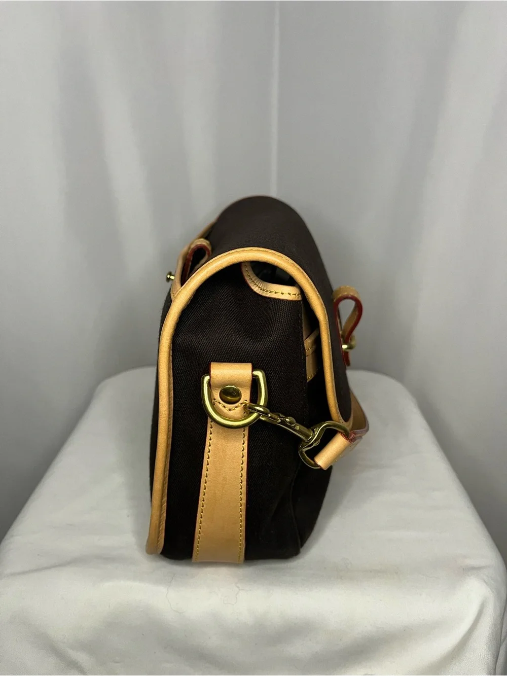 Vintage Dooney and Bourke Black Crossbody Bag with Tan Trim